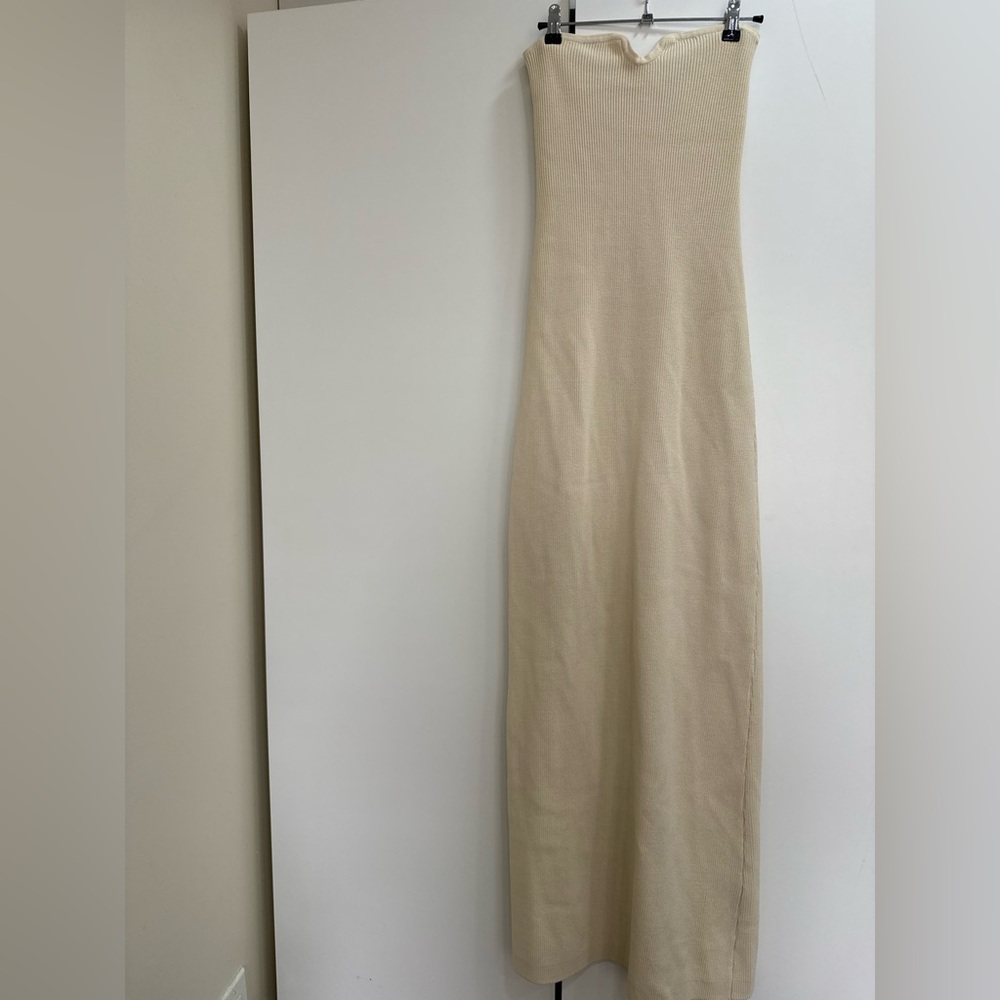 Dish Crème Strapless knit Maxi Dress
